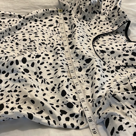 Ann Taylor Silk Blouse- Puff Sleeve, Animal Print (Size 10) - Picture 11 of 13